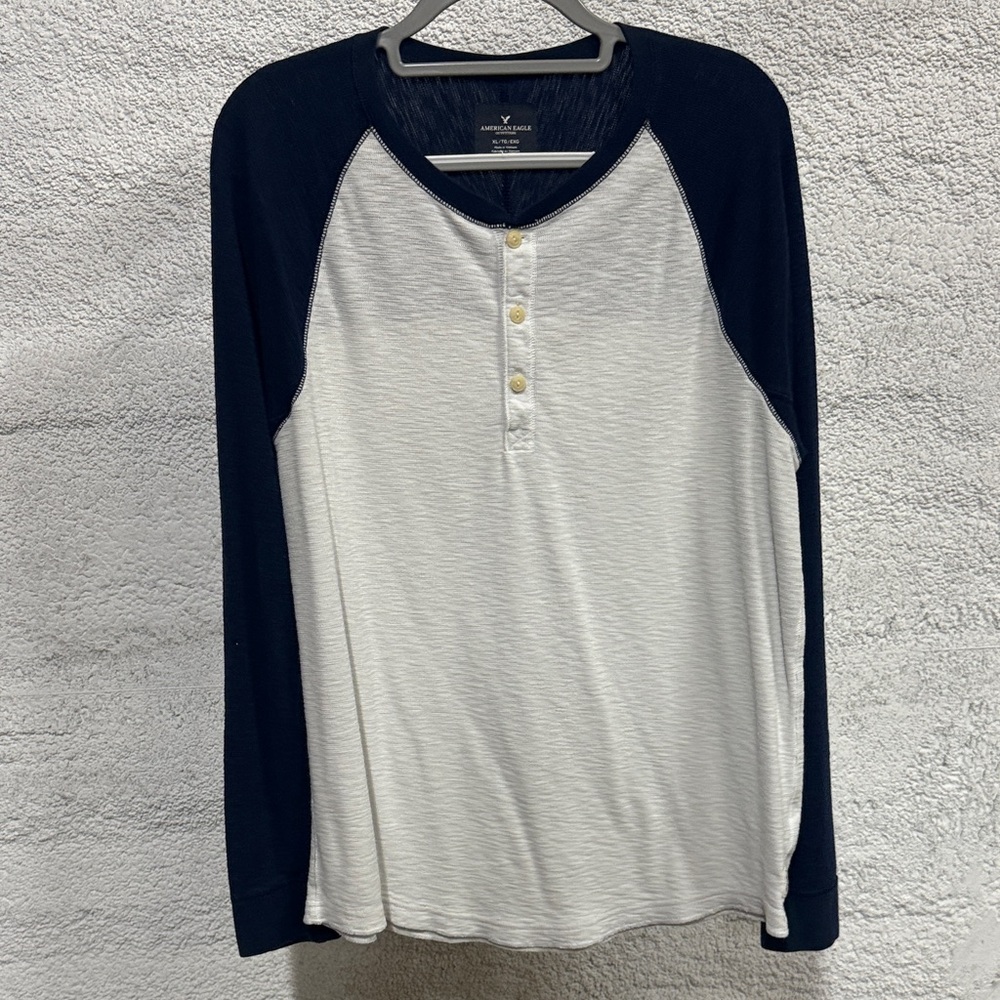 Vintage Y2K/early 2010s AEO baseball Henley